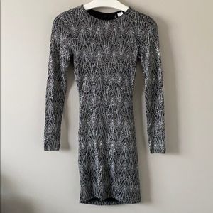✨ 3 for $35 ✨ H&M Backless Long Sleeve Shimmer Party Dress